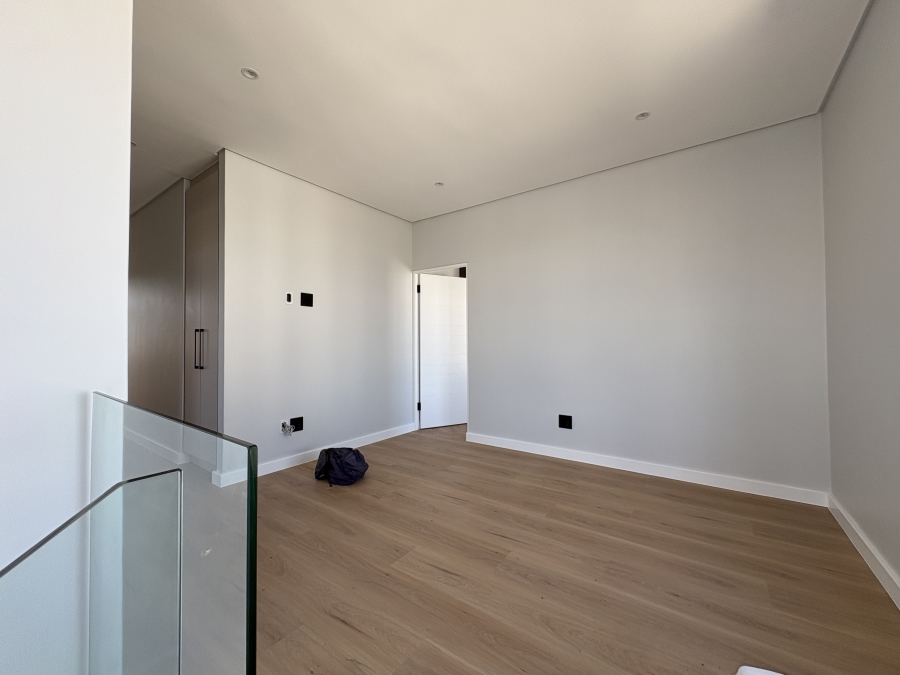 4 Bedroom Property for Sale in Sandown Western Cape